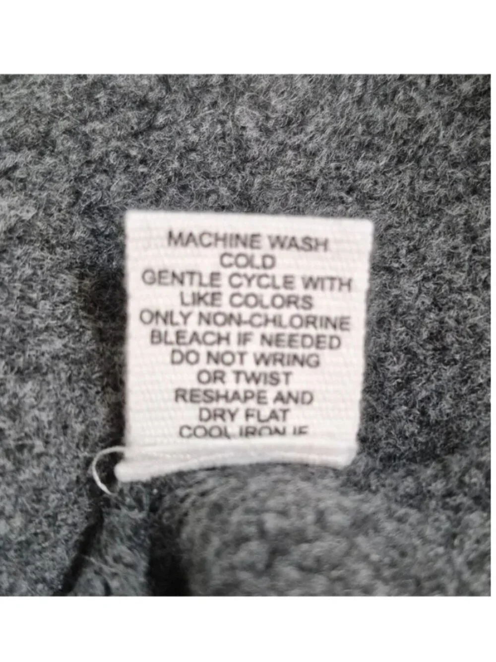 Song of Style by Aimee Song NWT Y2K Women's Grey & White Knit Vest, Size XLarge